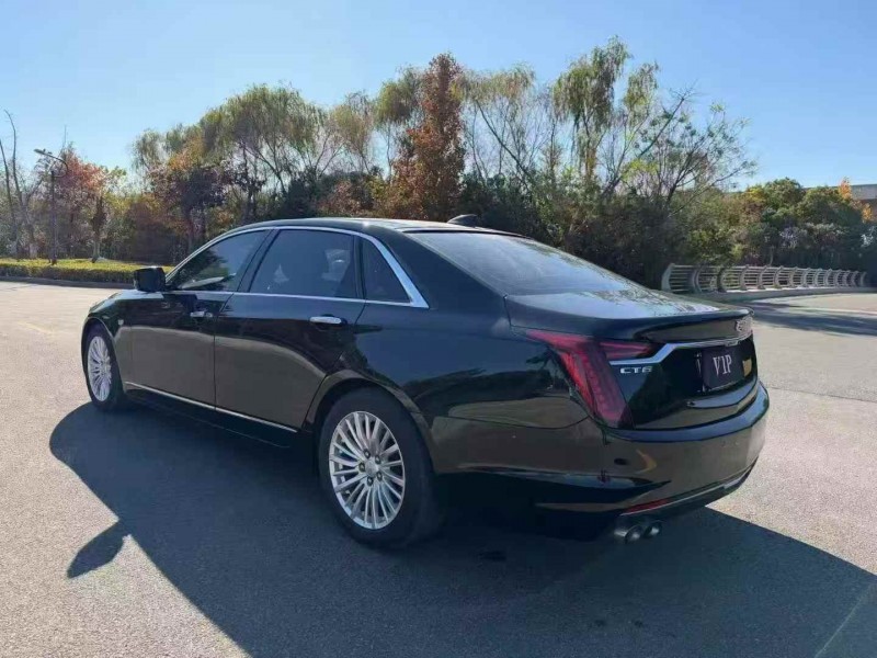 常州20年凯迪拉克CT67