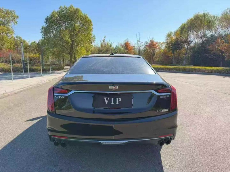 常州20年凯迪拉克CT68