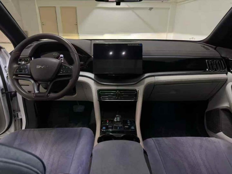 开封25年比亚迪宋5