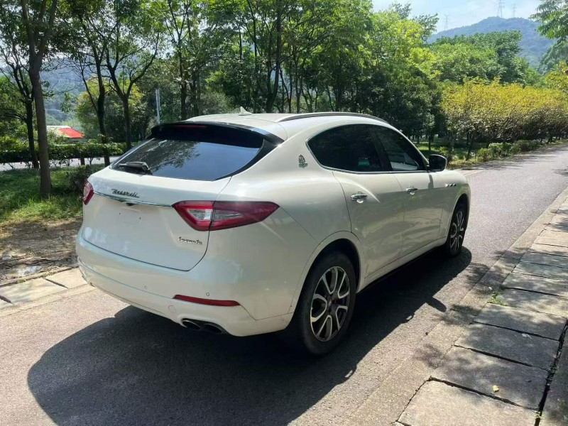 台州17年玛莎拉蒂Levante6