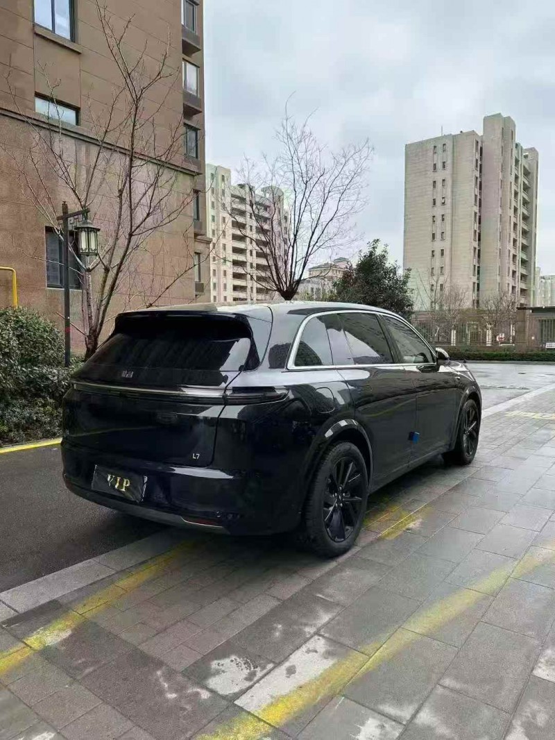 衢州23年理想L76