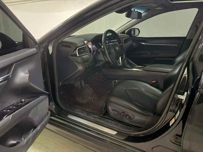 平顶山18年丰田凯美瑞4