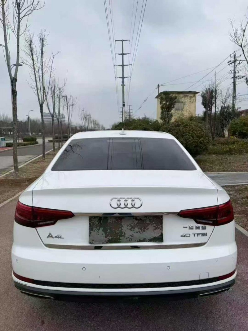 潍坊17年奥迪A4L9
