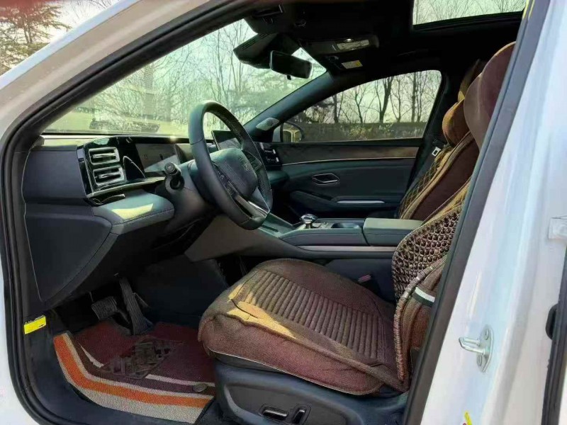 東營25年比亞迪秦4