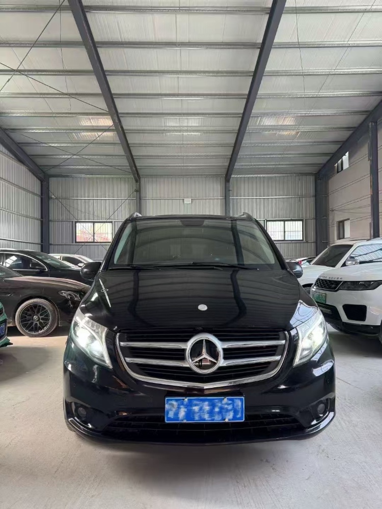 菏泽19年奔驰威霆1