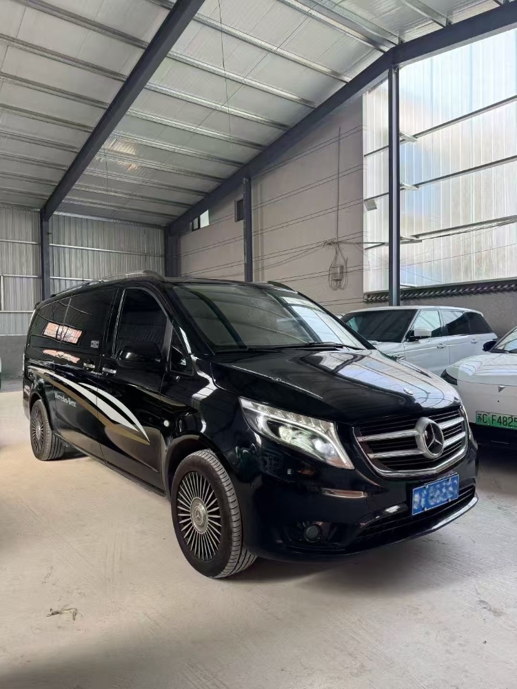 菏泽19年奔驰威霆2