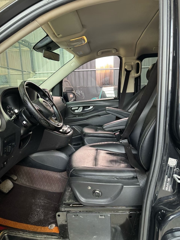 菏泽19年奔驰威霆4