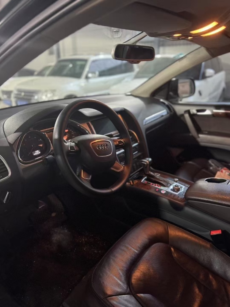 菏澤13年奧迪Q74