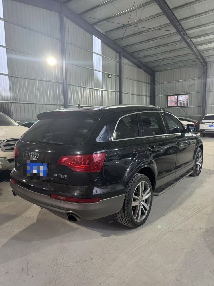 菏澤13年奧迪Q77