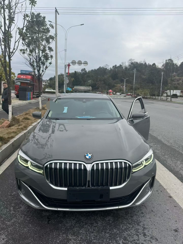 深圳21年宝马7系1