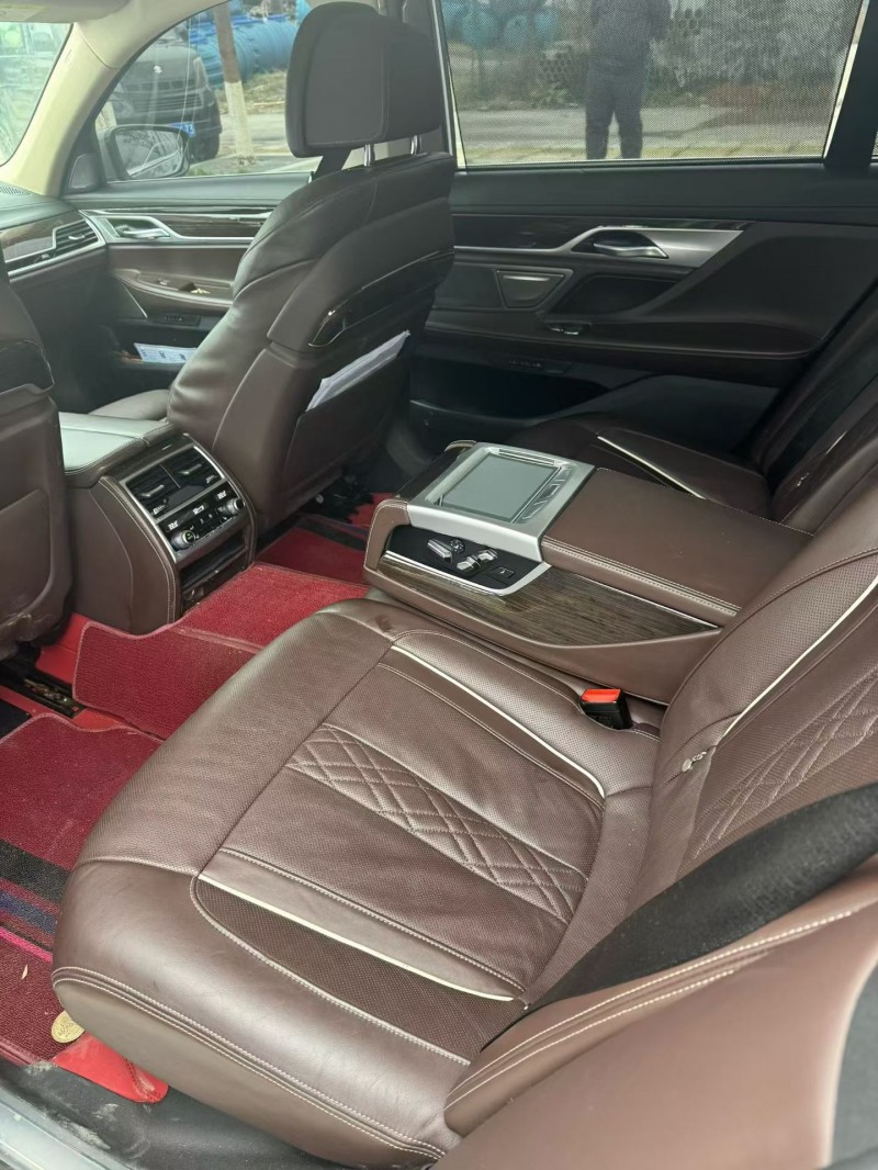 深圳21年宝马7系5