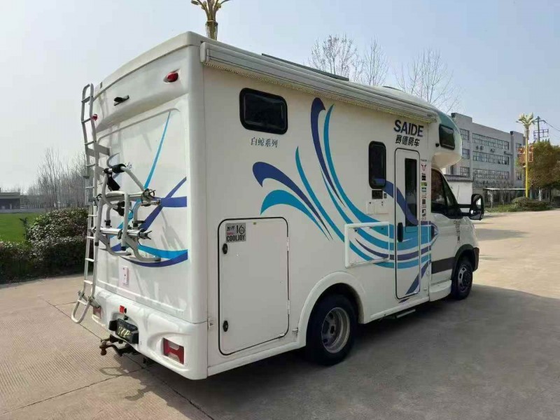 苏州19年依维柯房车9