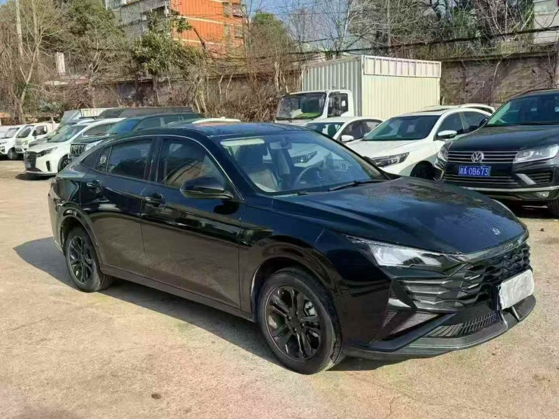 张家界25年东风奕炫2