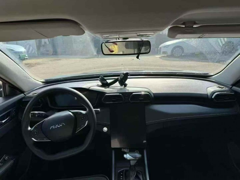 张家界25年东风奕炫4