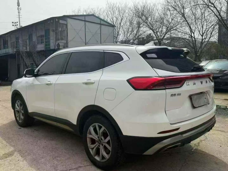 張家界22年紅旗H67