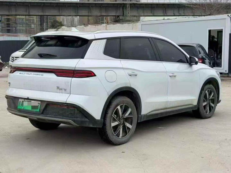 咸阳23年比亚迪宋8