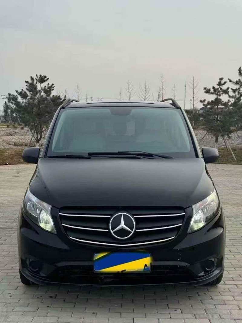 张家口23年奔驰威霆1