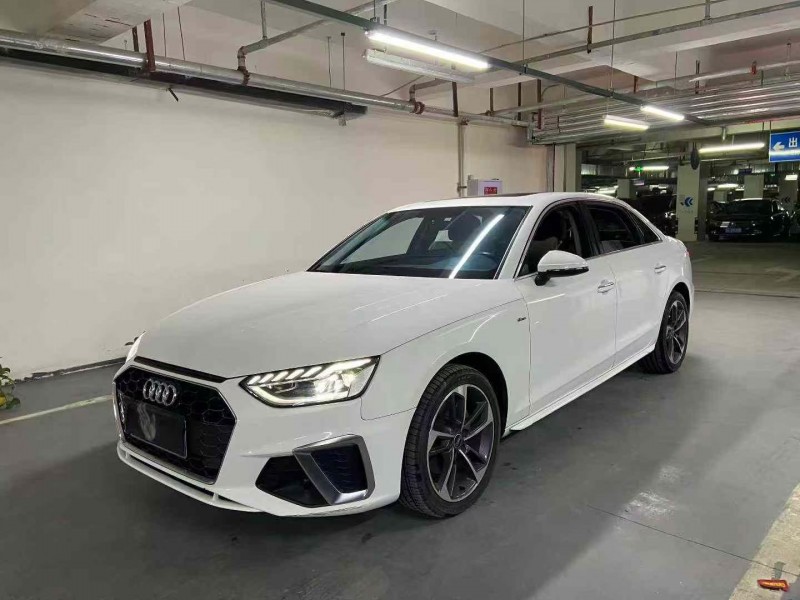 成都22年奥迪A4L3