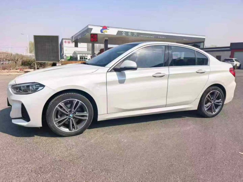保定21年宝马1系3