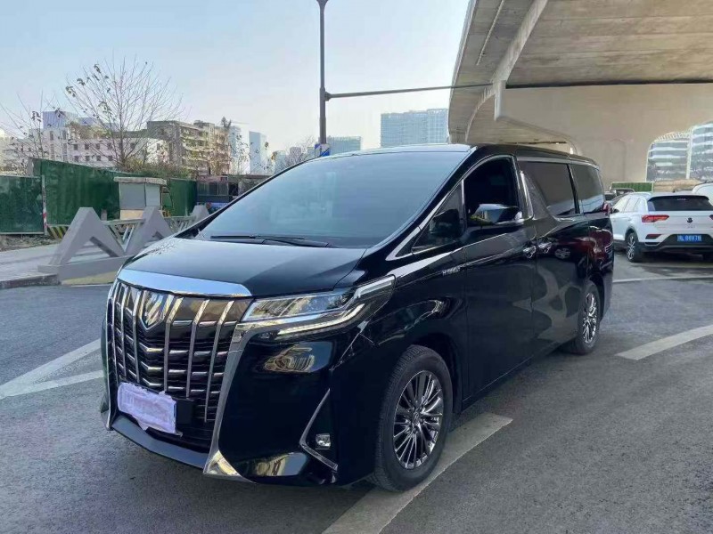 成都19年丰田埃尔法3