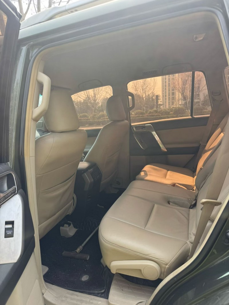 鹤壁13年丰田普拉多9