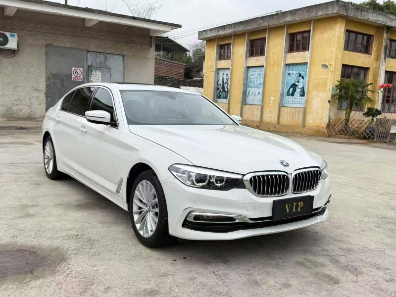 张家界19年宝马5系3