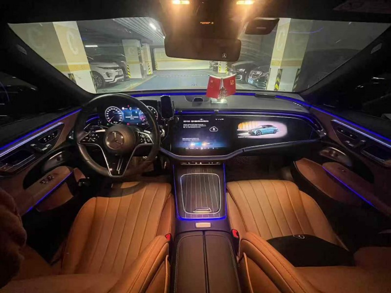 张家界24年奔驰E4