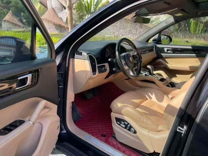 深圳18年保时捷卡宴4