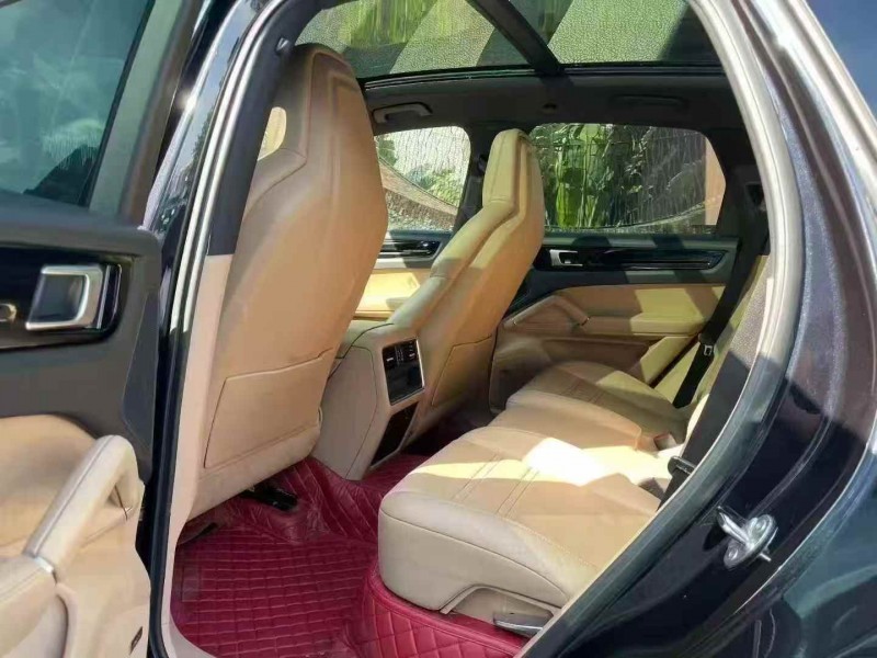 深圳18年保时捷卡宴7