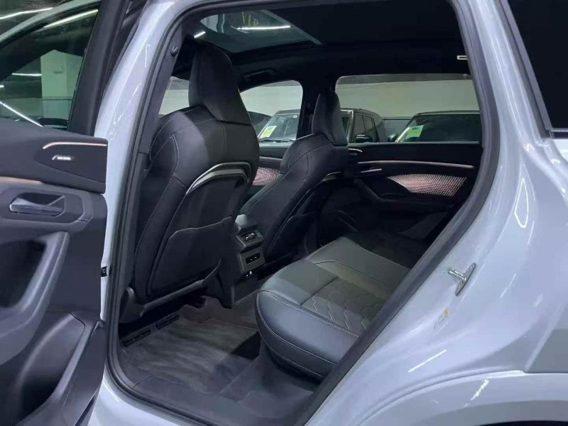 广州26年奥迪Q66