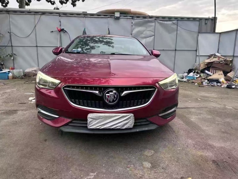 青岛18年别克君威1