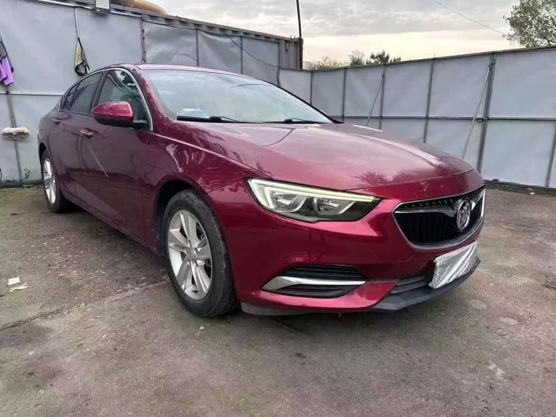 青岛18年别克君威2