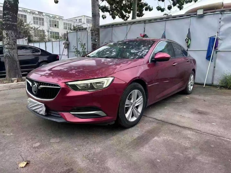 青岛18年别克君威6