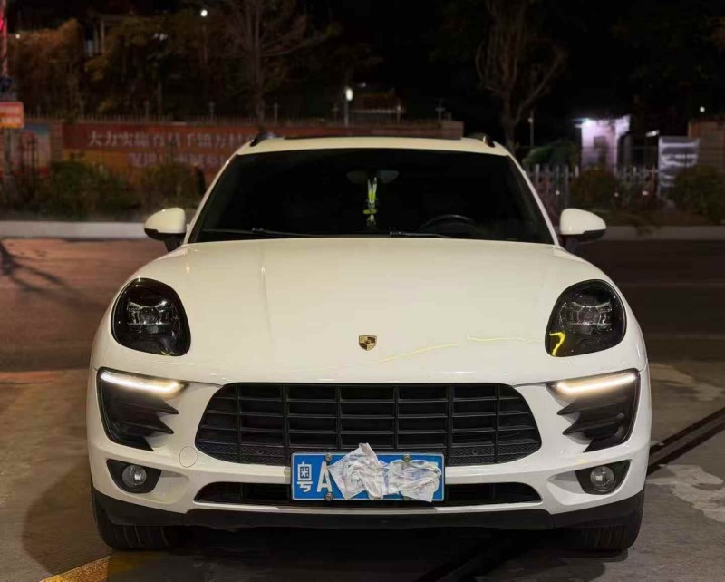 广州15年保时捷Macan1