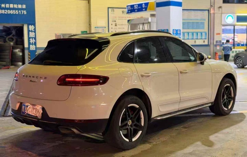 广州15年保时捷Macan8