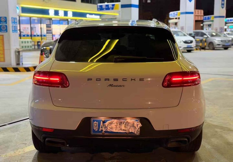 广州15年保时捷Macan9
