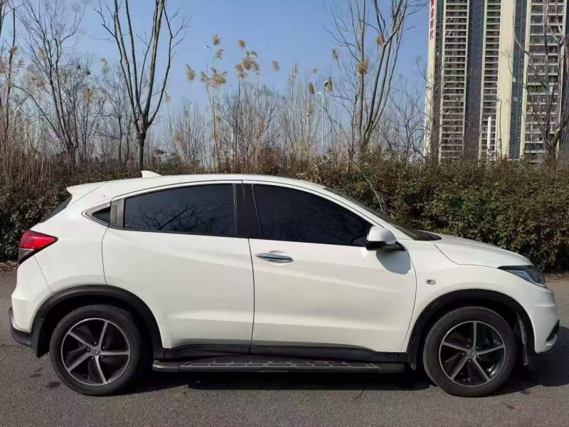 十堰21年本田缤智8