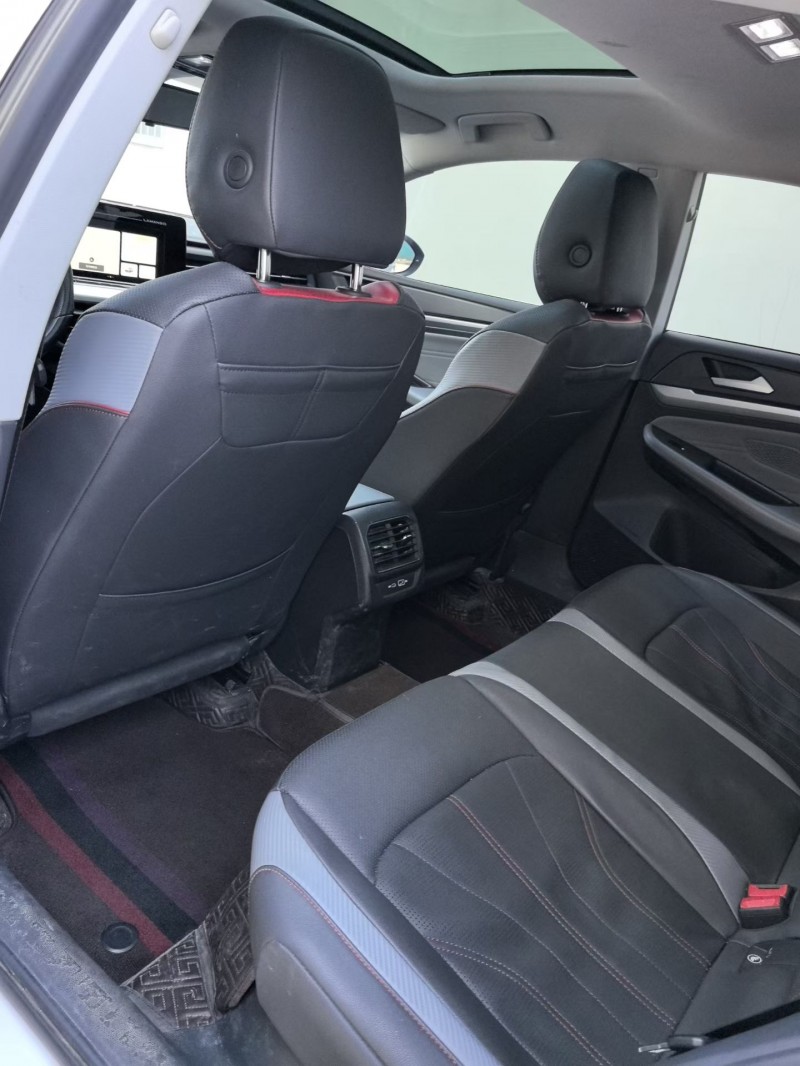 青岛22年大众凌渡6