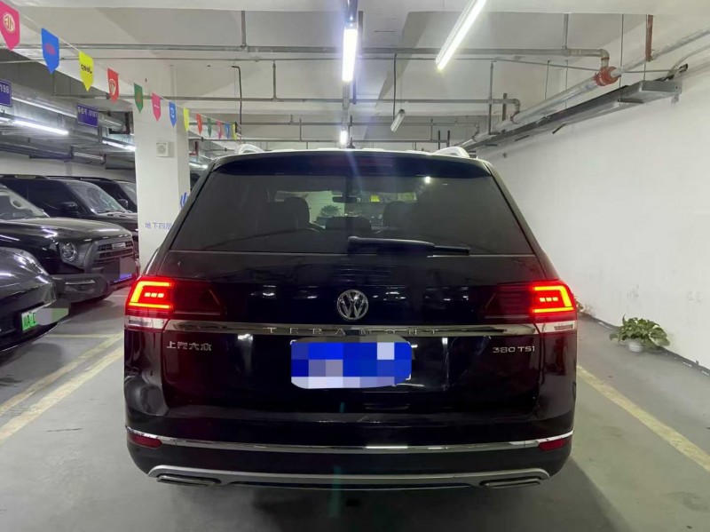 成都18年大众途昂8