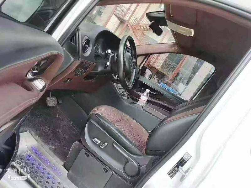 連云港17年奔馳威霆4