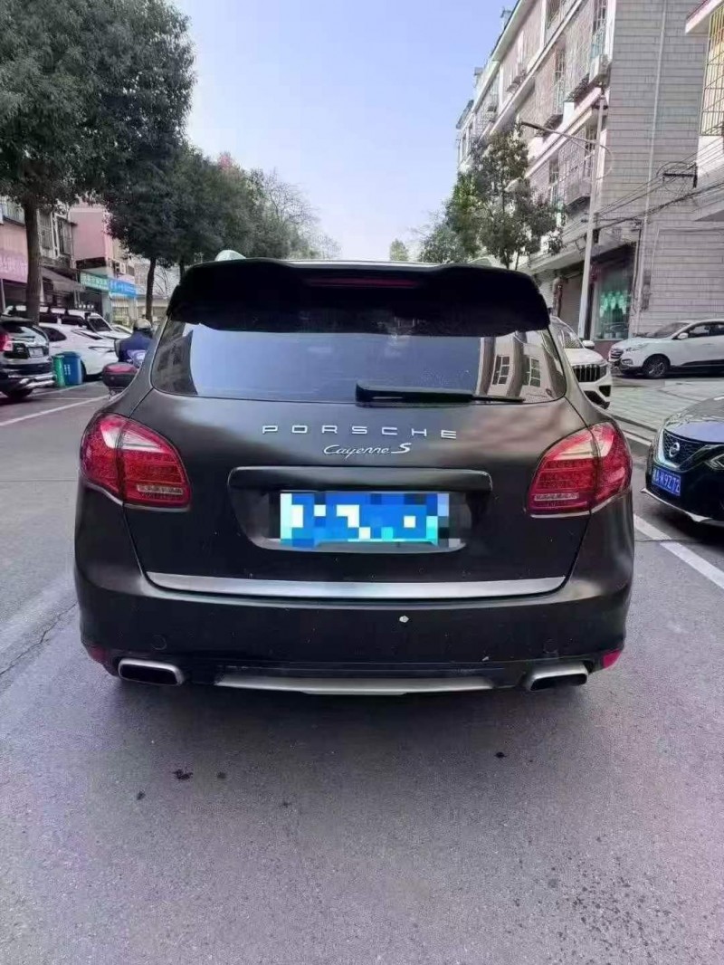 邵阳14年保时捷卡宴9