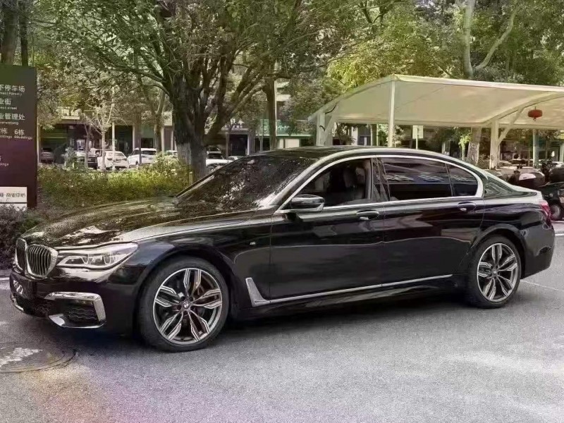 赣州17年宝马7系2