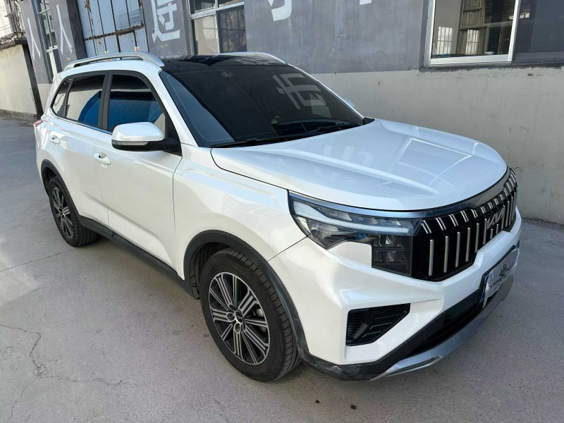 潍坊21年起亚智跑2