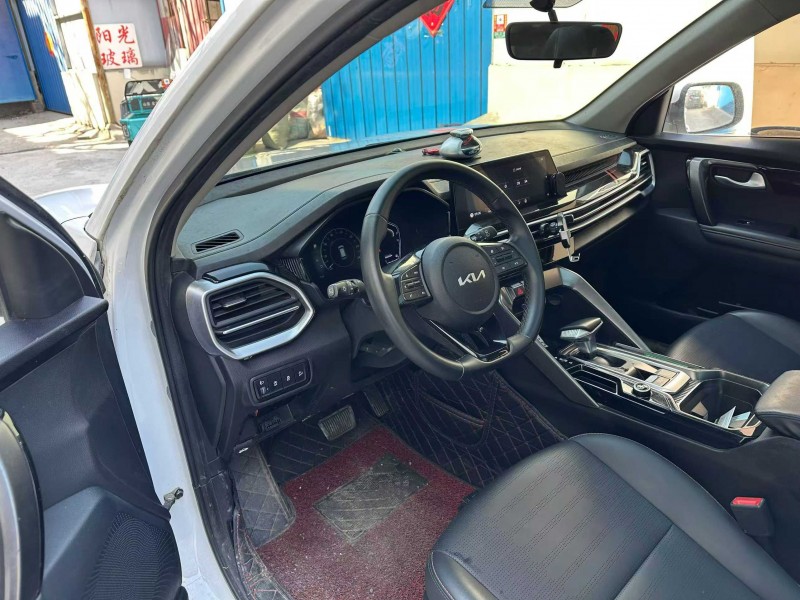 潍坊21年起亚智跑4