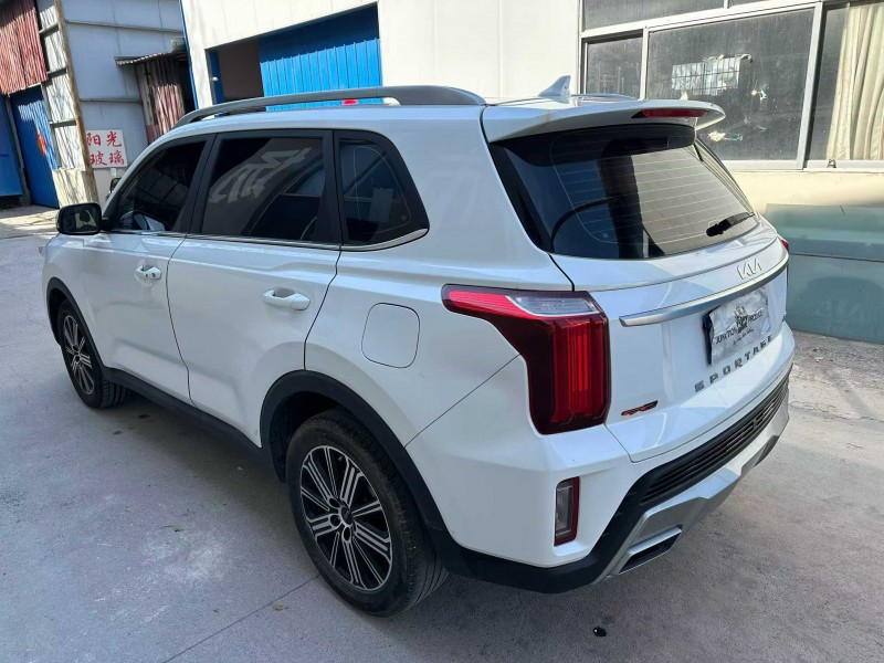 潍坊21年起亚智跑8