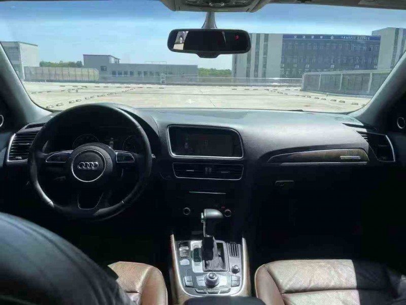 嘉兴14年奥迪Q55