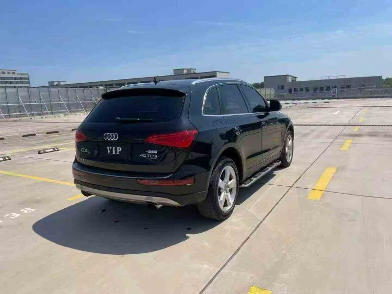嘉兴14年奥迪Q58
