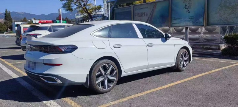 昆明25年大众凌渡7