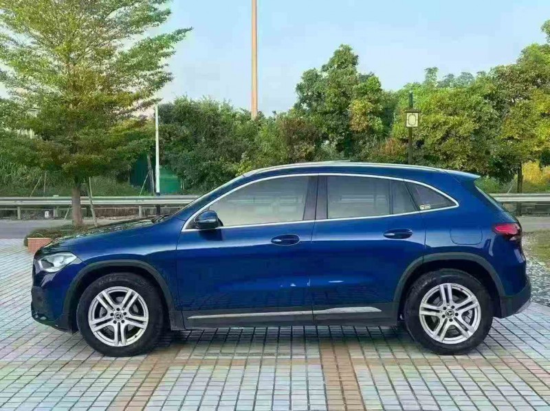 珠海22年奔驰GLA7