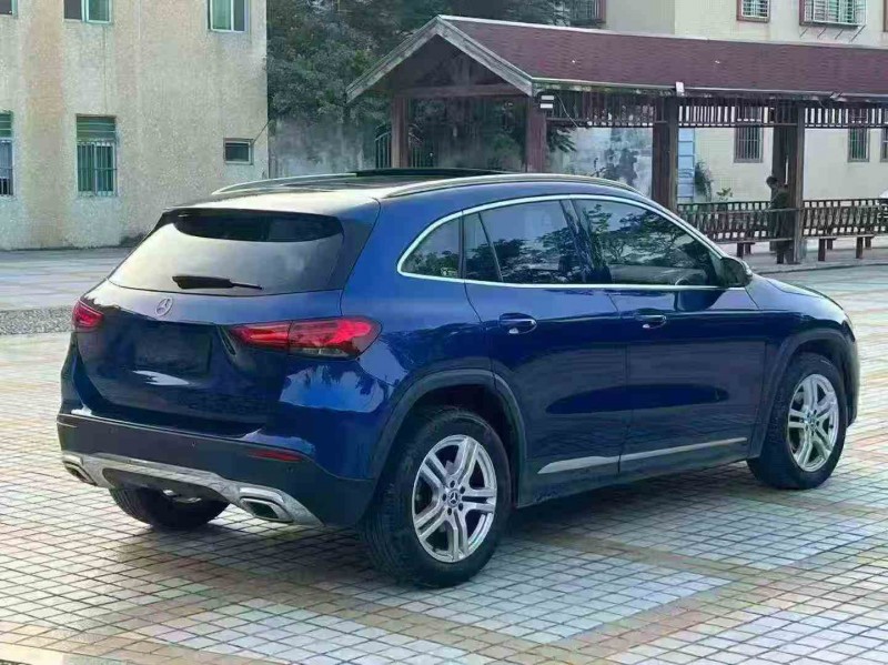 珠海22年奔驰GLA8